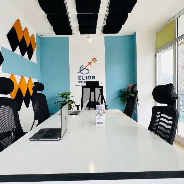 Studio / Office Showcase